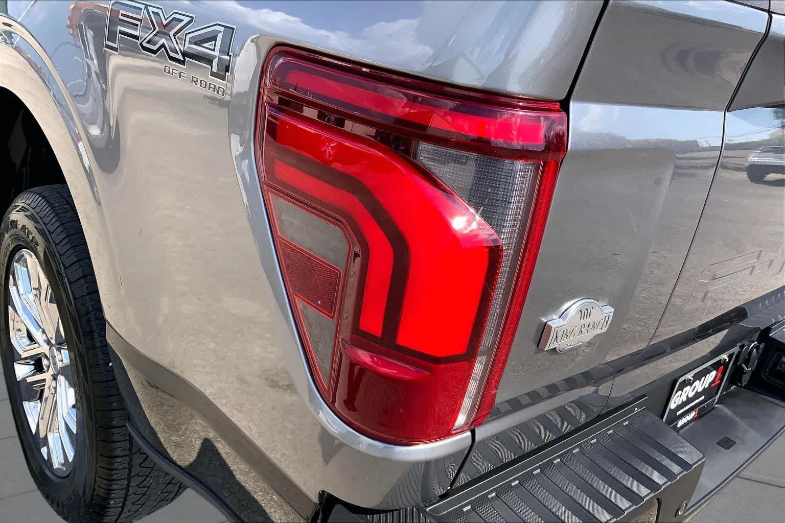 Used 2024 Carbonized Gray/Darkened Bronze Ford King Ranch image 29
