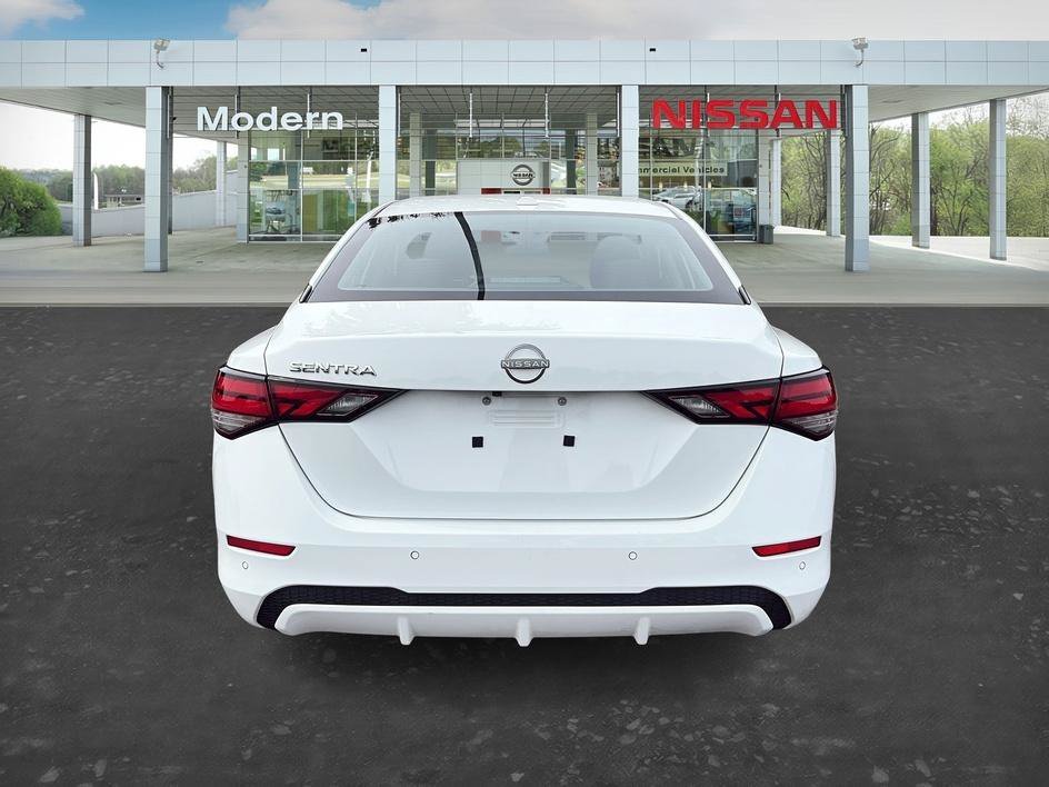 Used 2025 Fresh Powder Nissan SV image 4