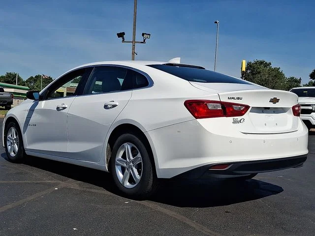 Used 2024 White Chevrolet LT image 5