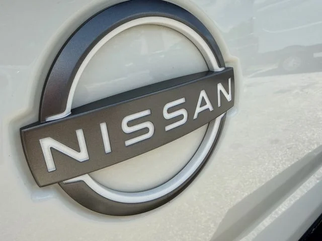 Used 2024 Glacier White Nissan SV image 9