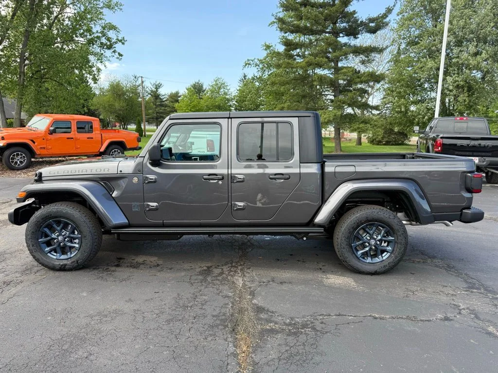 New 2026 Granite Crystal Metallic Clear-Coat Exterior Paint Jeep 85th Anniversary Edition image 8