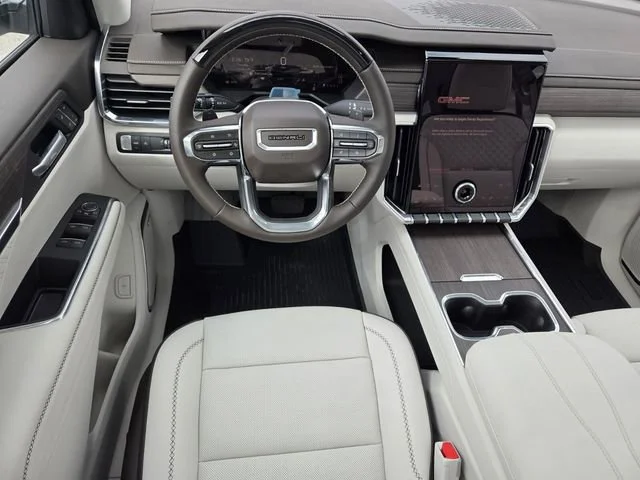 2026 GMC Acadia Denali - Photo 10