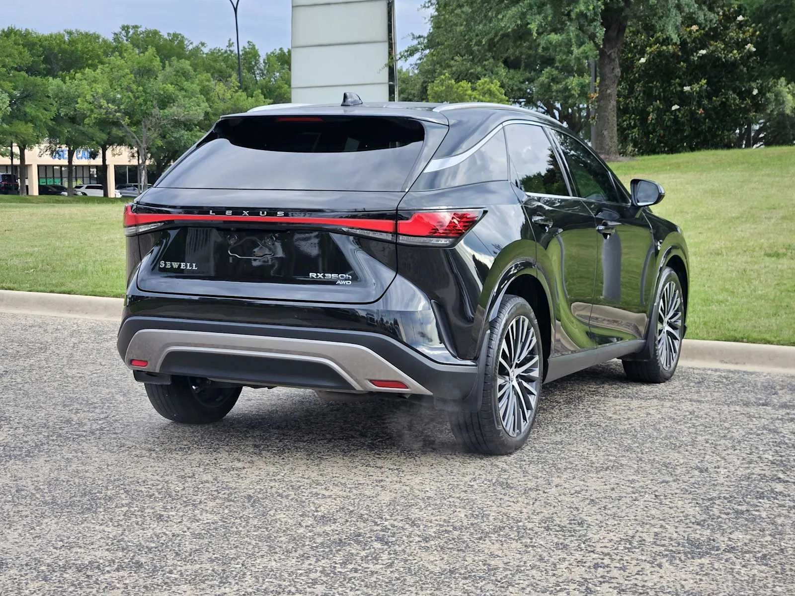 Certified Used 2024 GRAPHITE BLACK GF. Lexus Premium Plus image 4