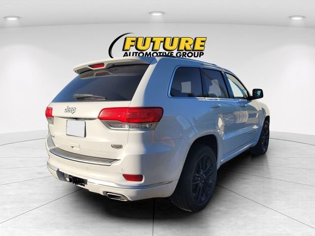 Used 2015 White Jeep Summit image 3