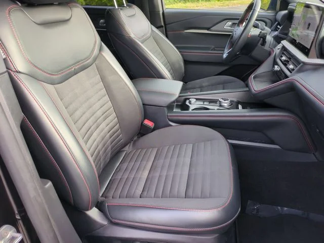 Used 2025 Black Ford ST-Line image 34