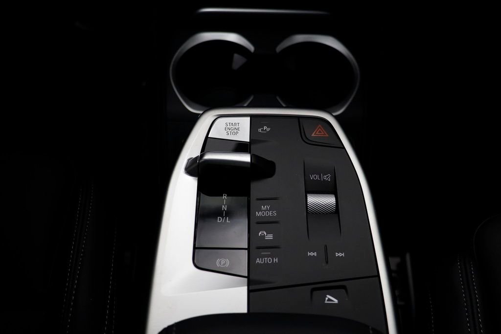 New 2026 Mineral White Metallic BMW xDrive28i image 12