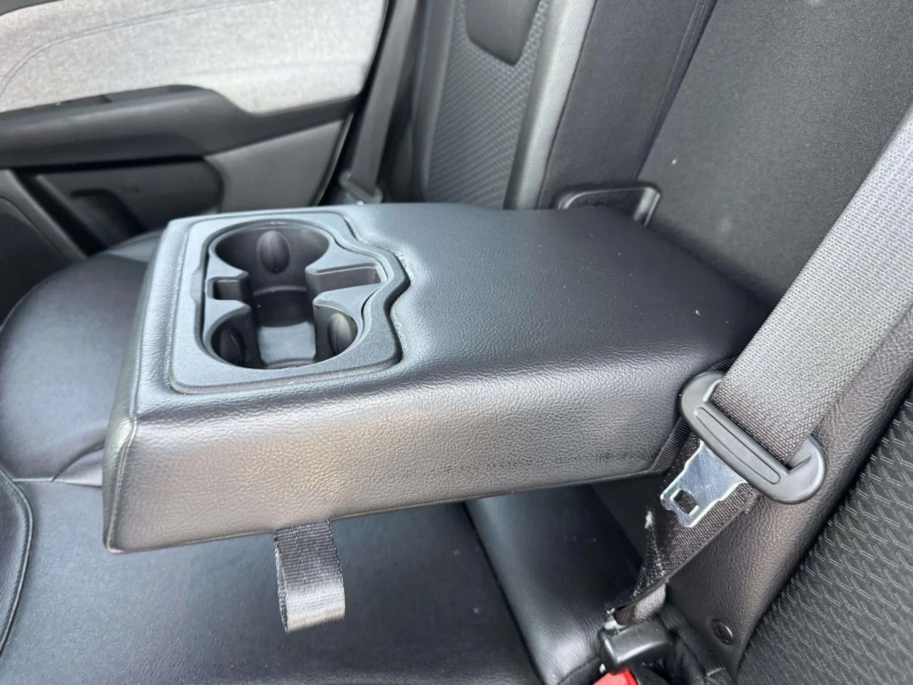 Used 2024 Bright White Clearcoat Jeep Latitude 4x4 image 13