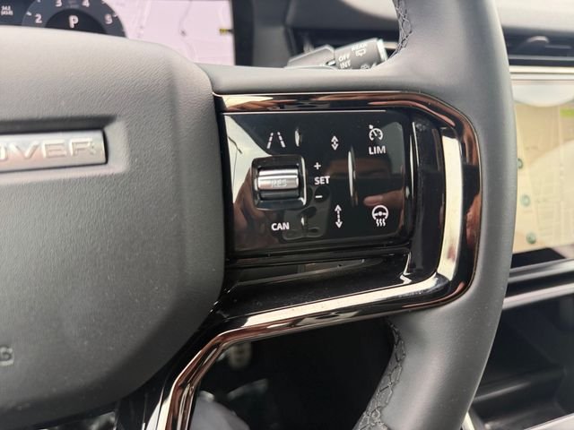 Certified Used 2024 Fuji White Land Rover Dynamic image 23
