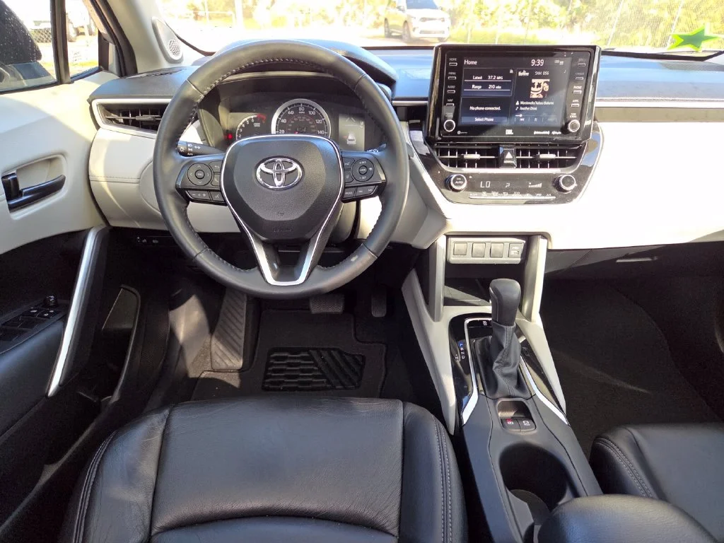 Certified Used 2022 Silver Toyota LE image 7