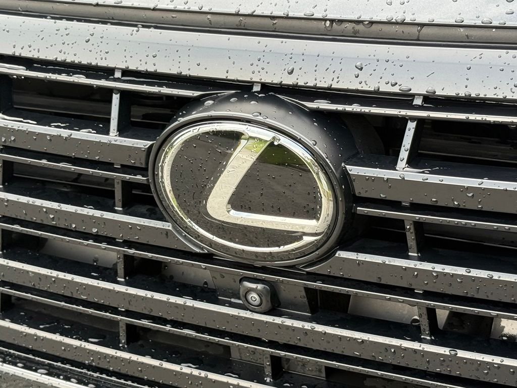 Used 2025 Black Lexus 550 Luxury+ image 5