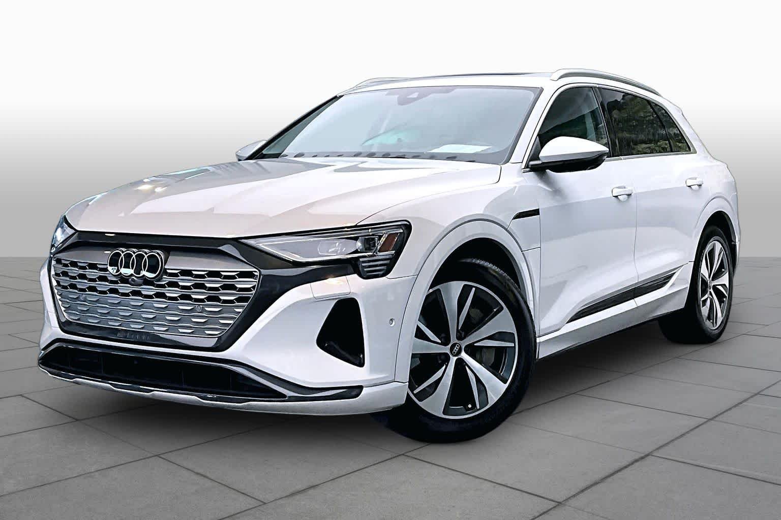 2024 Audi Q8 e-tron Premium Plus