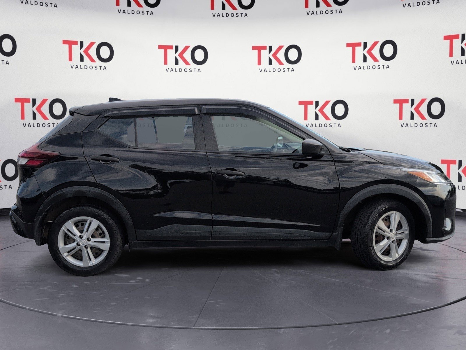 Used 2021 Super Black Nissan S image 3