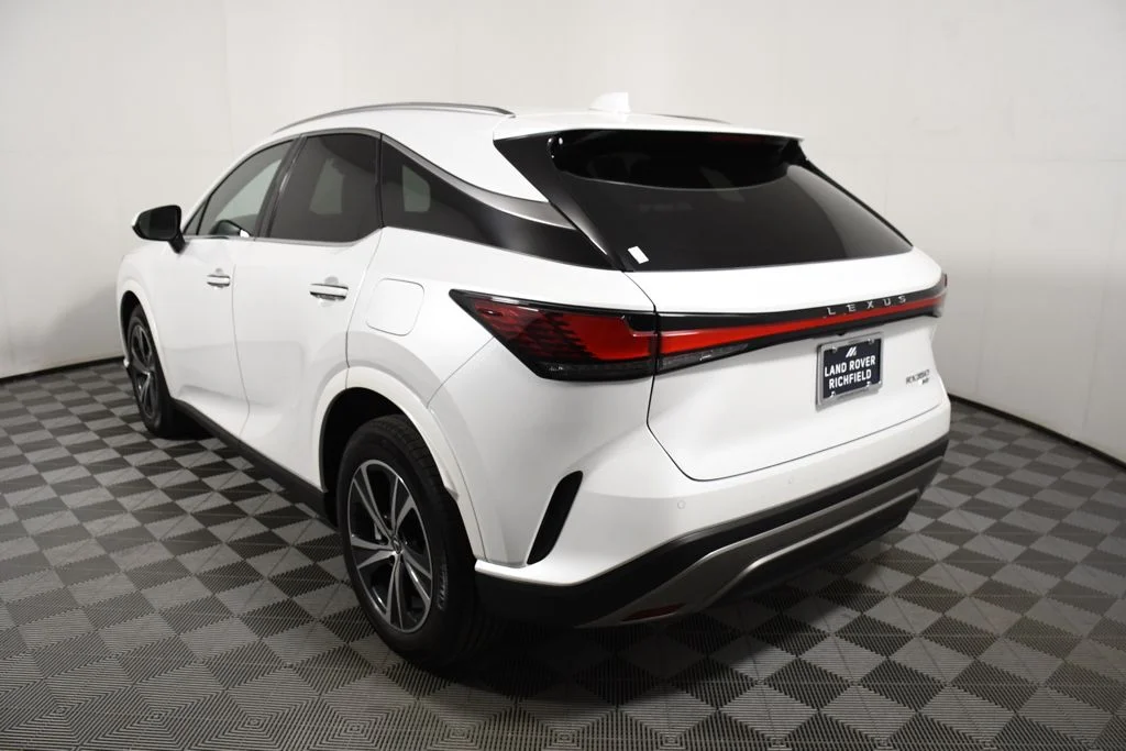Used 2025 Eminent White Pearl Lexus 350 Premium image 4