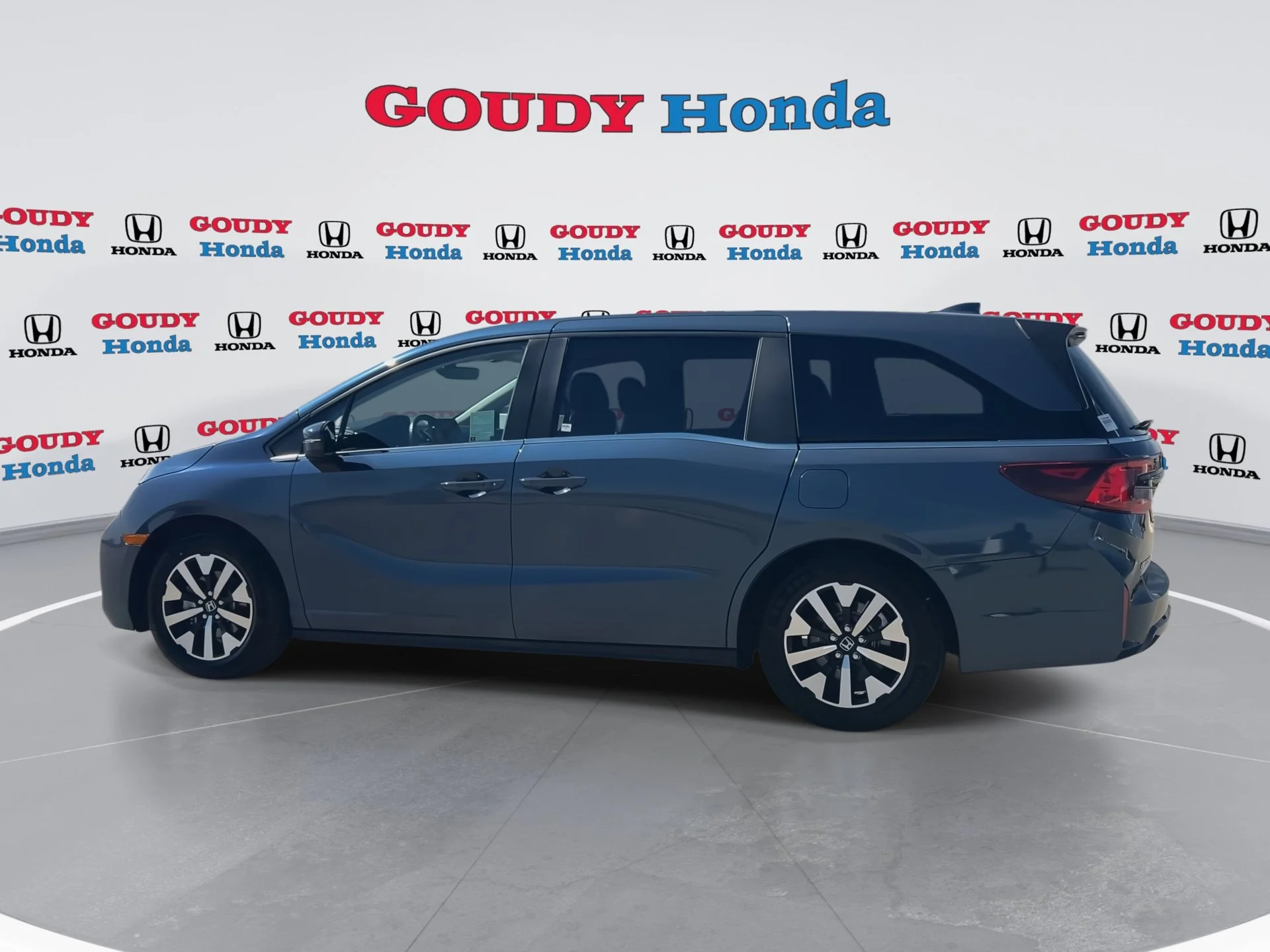2025 Honda Odyssey EX-L - Photo 6