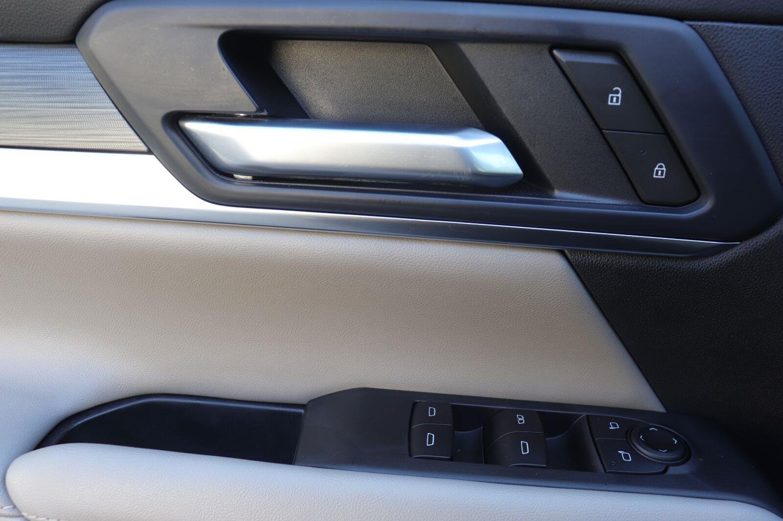 Used 2025 Ebony Twilight Metallic GMC AWD Elevation image 23