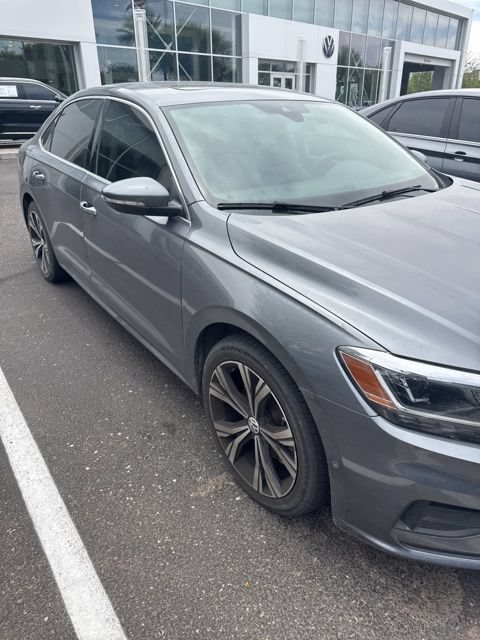 Used 2020 Platinum Gray Metallic Volkswagen 2.0T SEL image 6