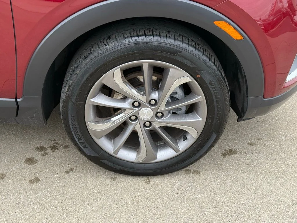 Used 2023 Red Buick Essence image 10