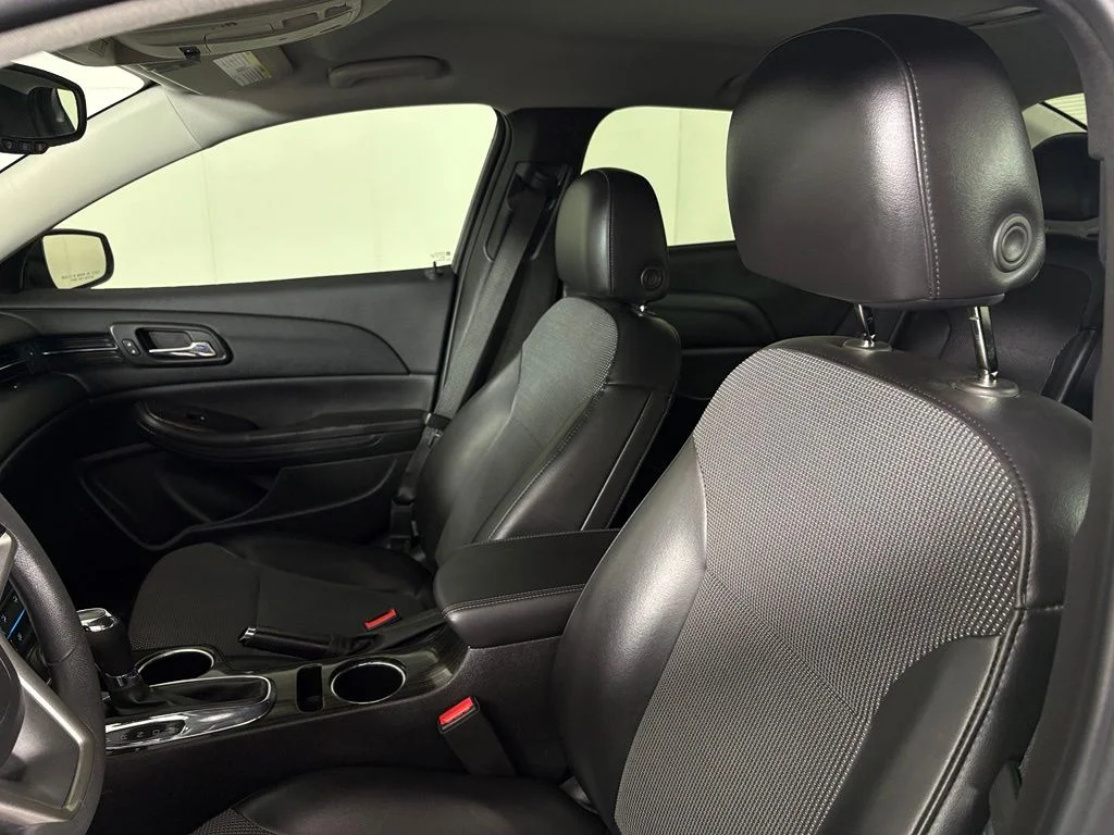 Used 2015 Silver Chevrolet LT image 20