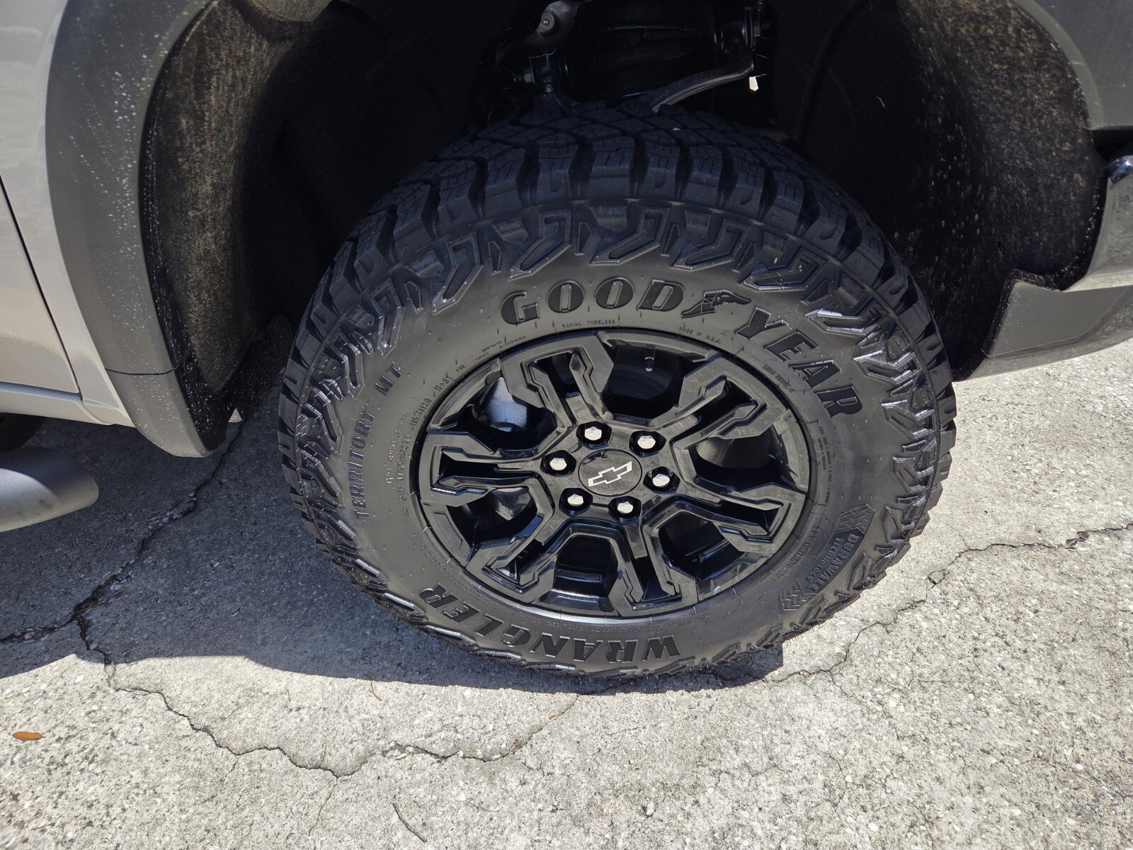 2026 Chevrolet Silverado 1500 ZR2 - Photo 11