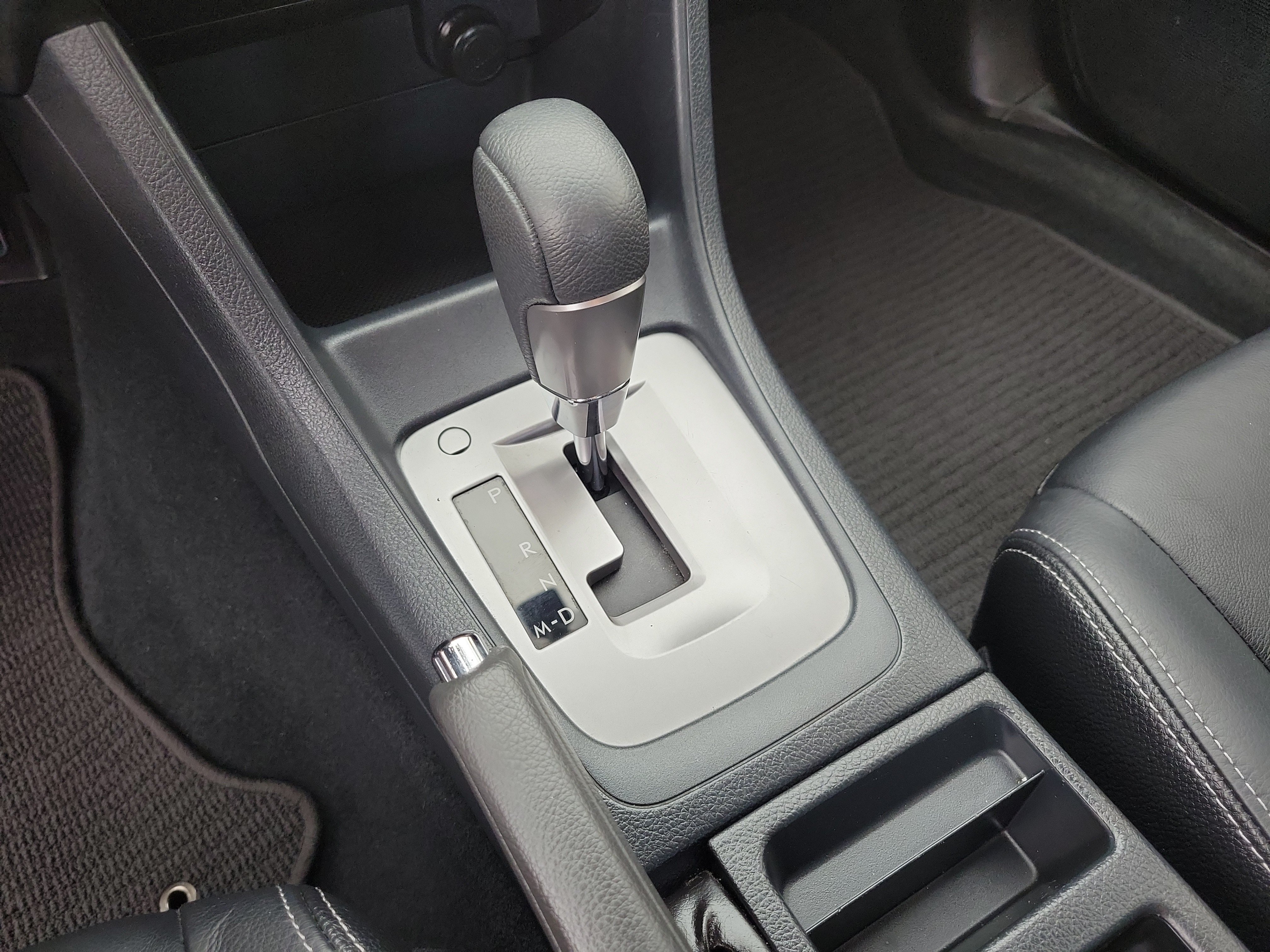 Used 2014 Desert Khaki Subaru 2.0i Limited image 29