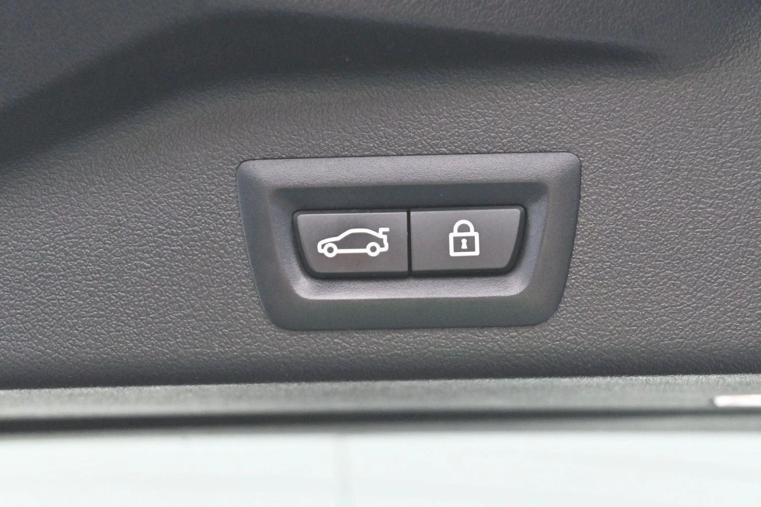 Used 2019 Arctic Gray Metallic BMW xDrive40i image 12