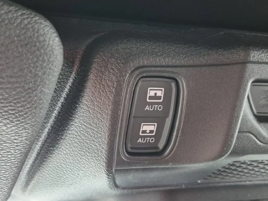 Used 2024  Jeep Sahara 4xe image 20