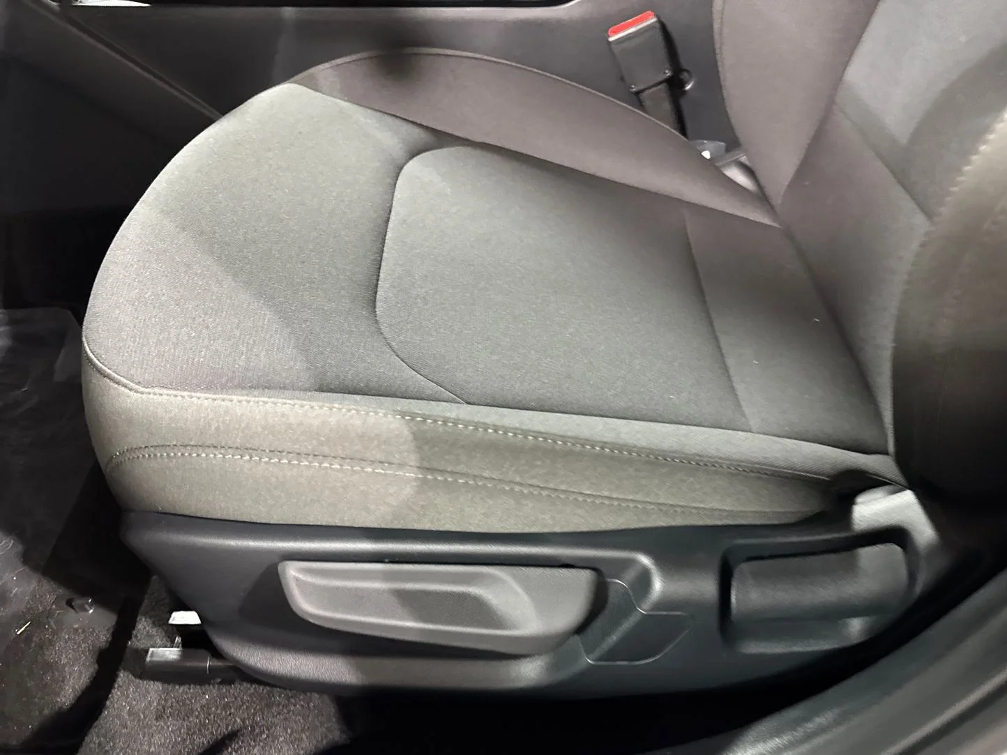 Certified Used 2026 Snow White Pearl Kia LX image 8