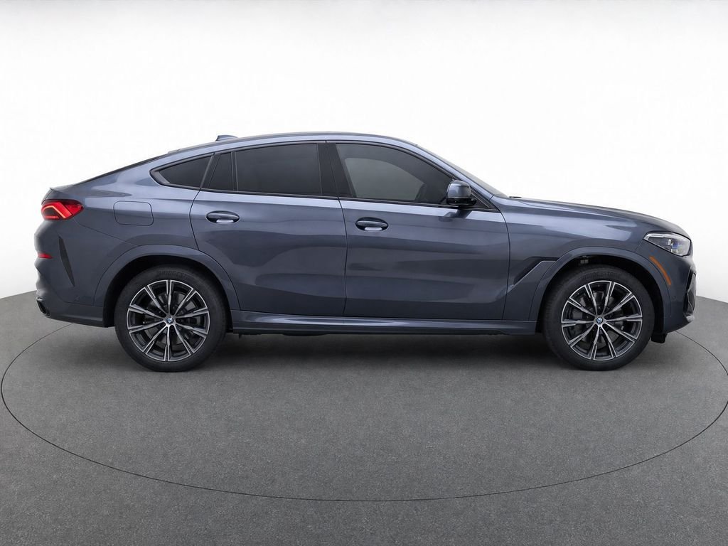 Used 2022 Gray Metallic BMW xDrive40i image 2