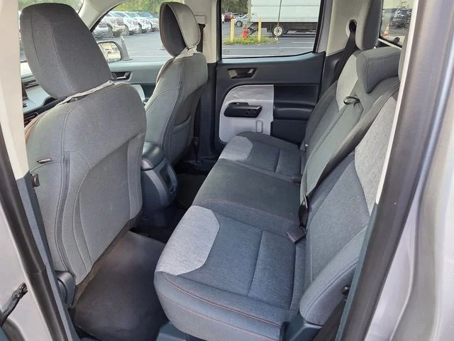 Used 2022 Silver Ford XLT image 9