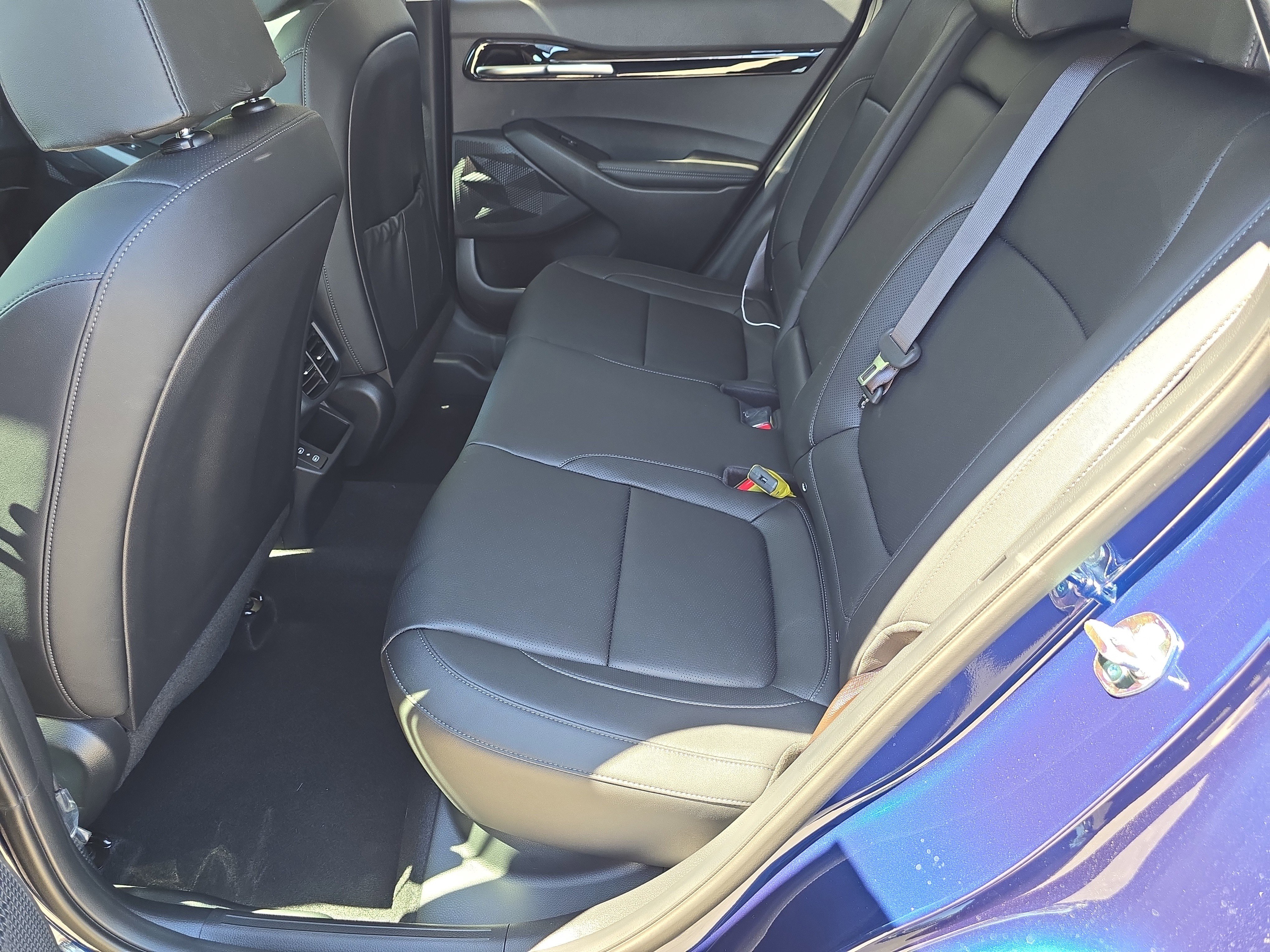 New 2026 Dark Ocean Blue Kia EX image 16