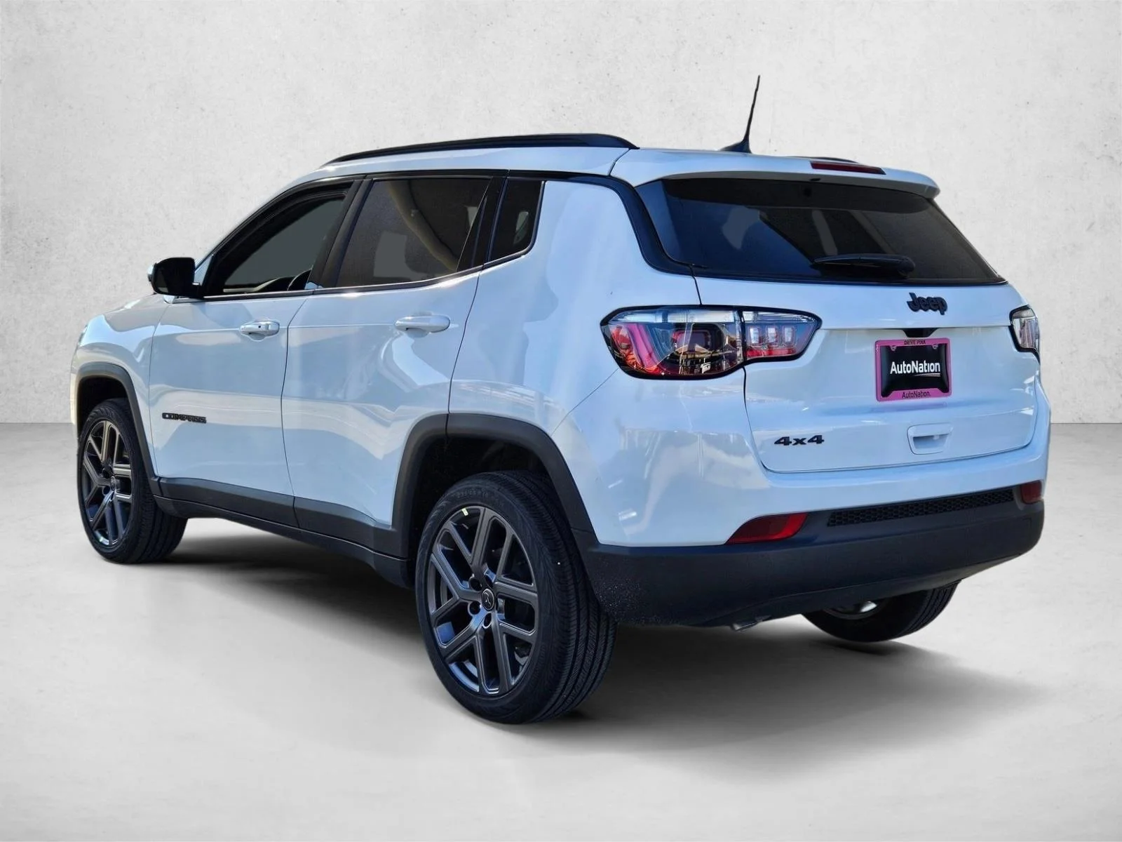New 2026 Bright White Clearcoat Jeep Latitude Altitude image 9