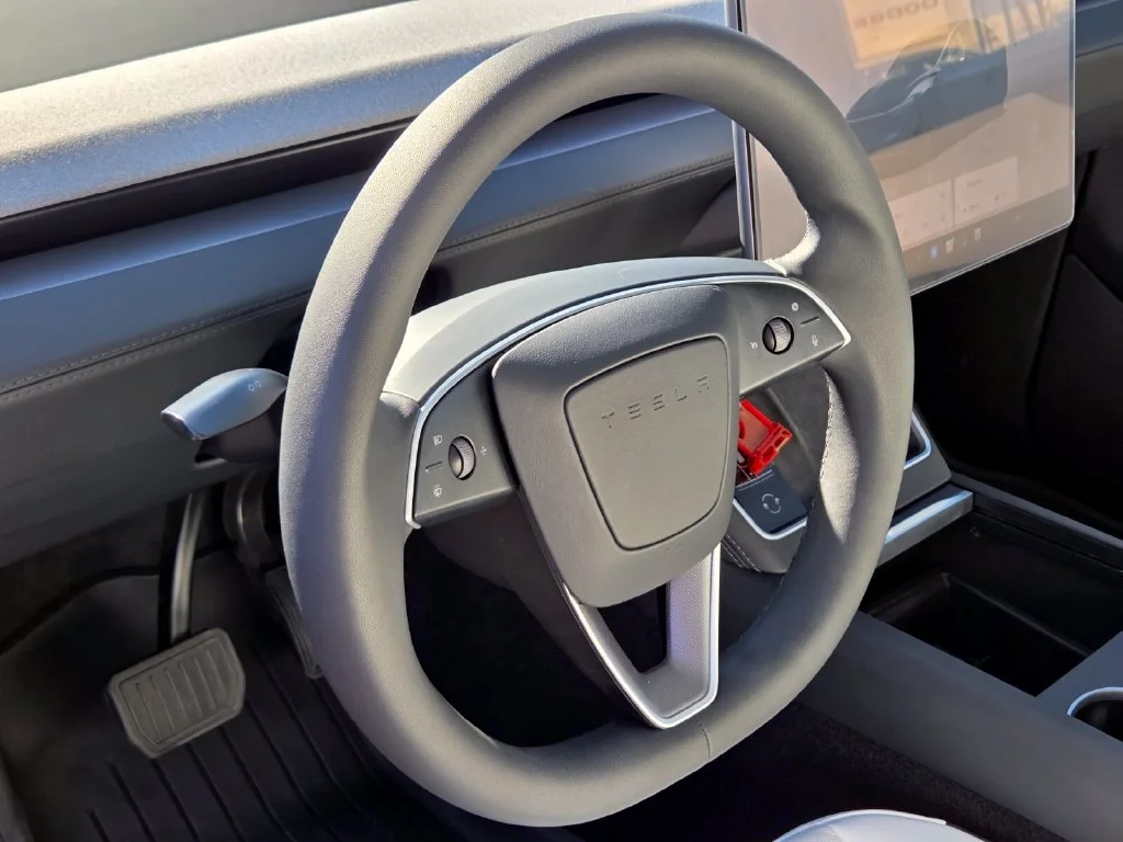 Used 2026  Tesla Long Range image 25
