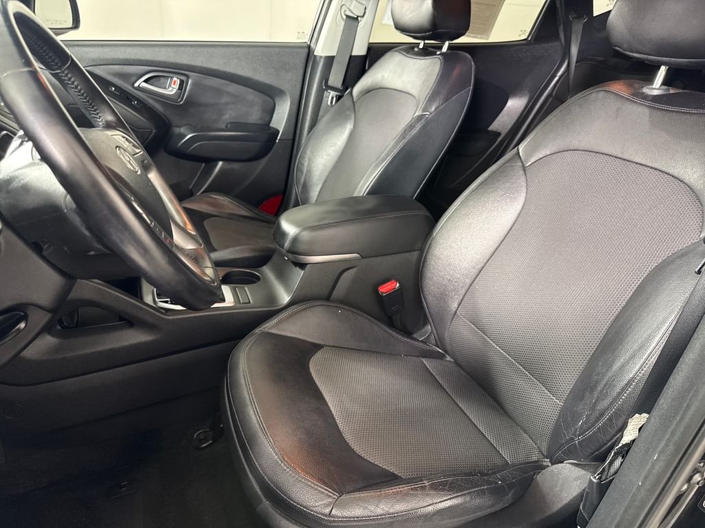 Used 2014 Gray Hyundai SE image 11