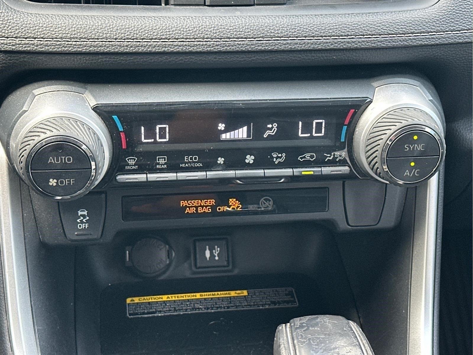2019 Toyota RAV4 XLE Premium - Photo 27