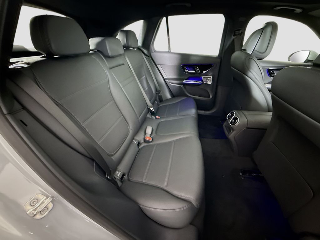 New 2026 MANUFAKTUR Alpine Grey Mercedes-Benz GLC 300 image 28