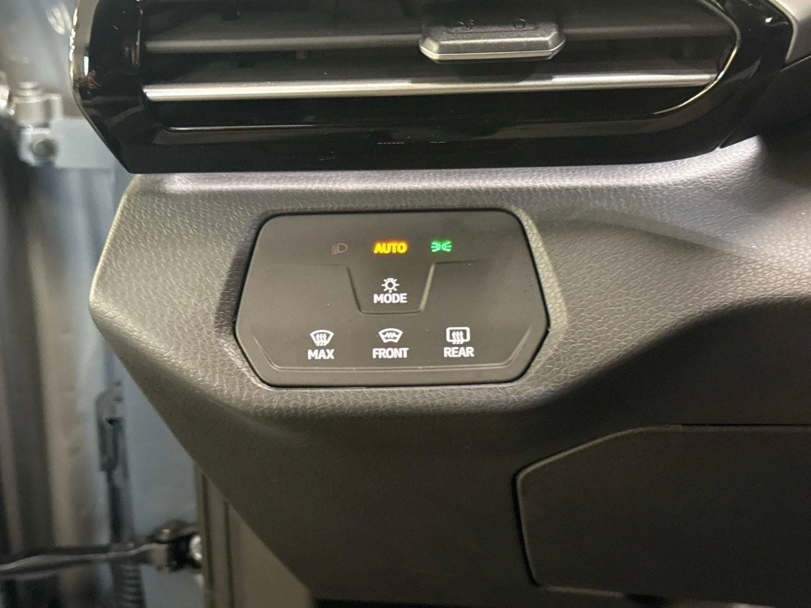 2025 Volkswagen ID.4 PRO - Photo 30