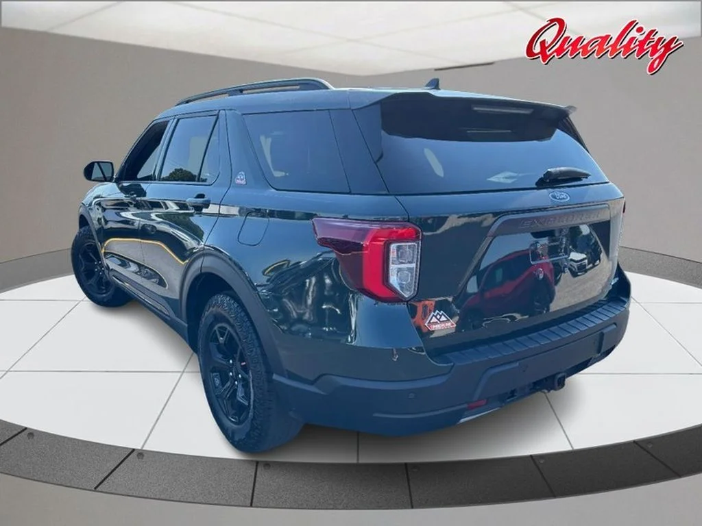 Used 2022 Forged Green Metallic Ford Timberline image 5