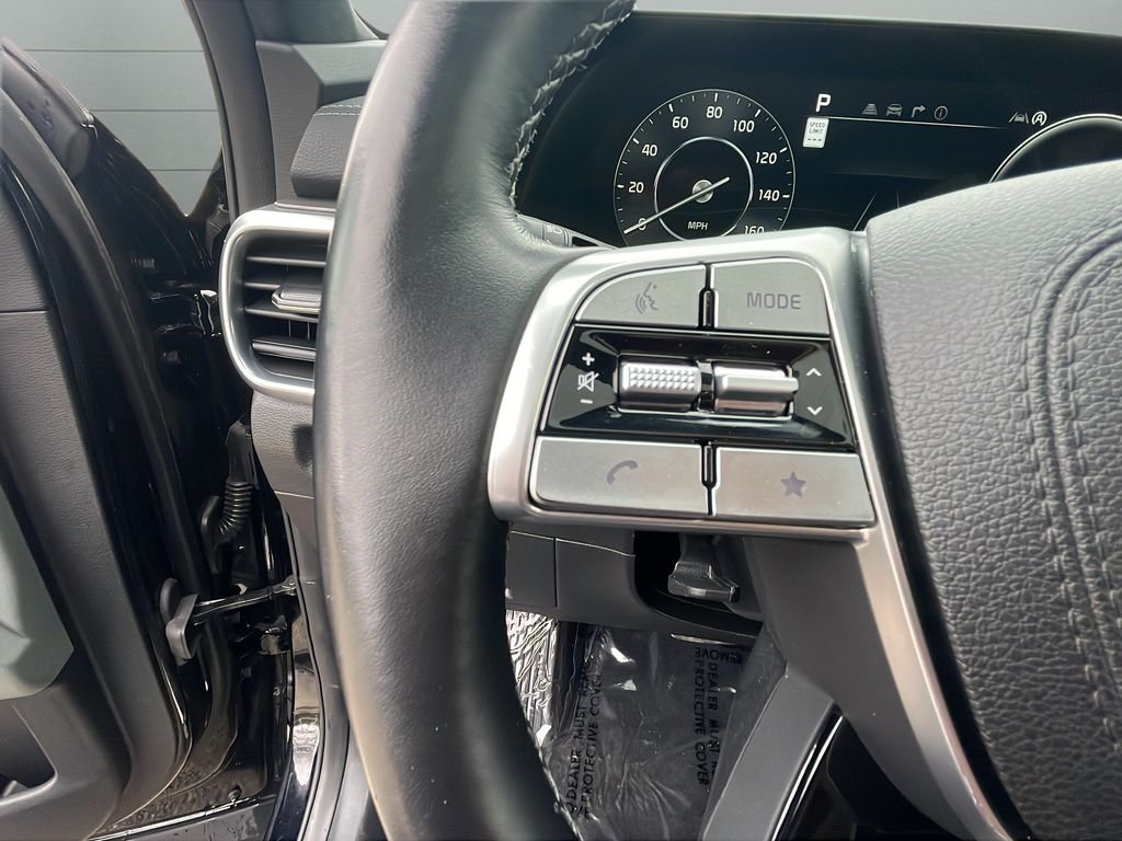 Used 2023 Black Kia SX-Prestige X-Pro image 9