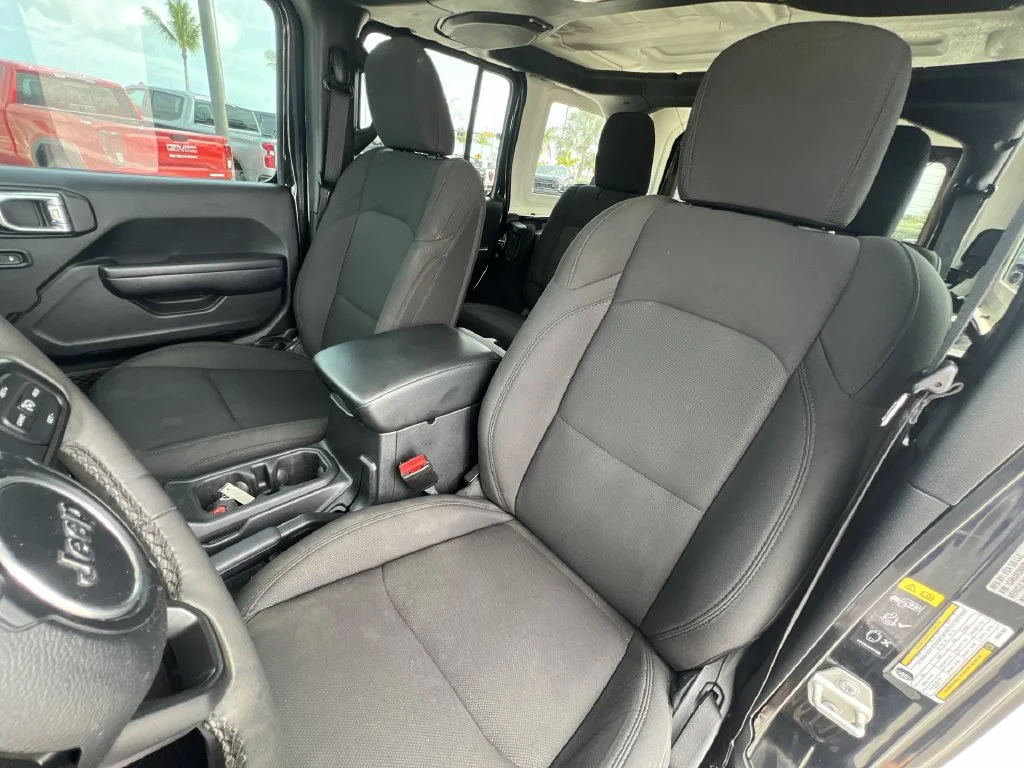 Used 2023 Black Jeep Sport S image 19