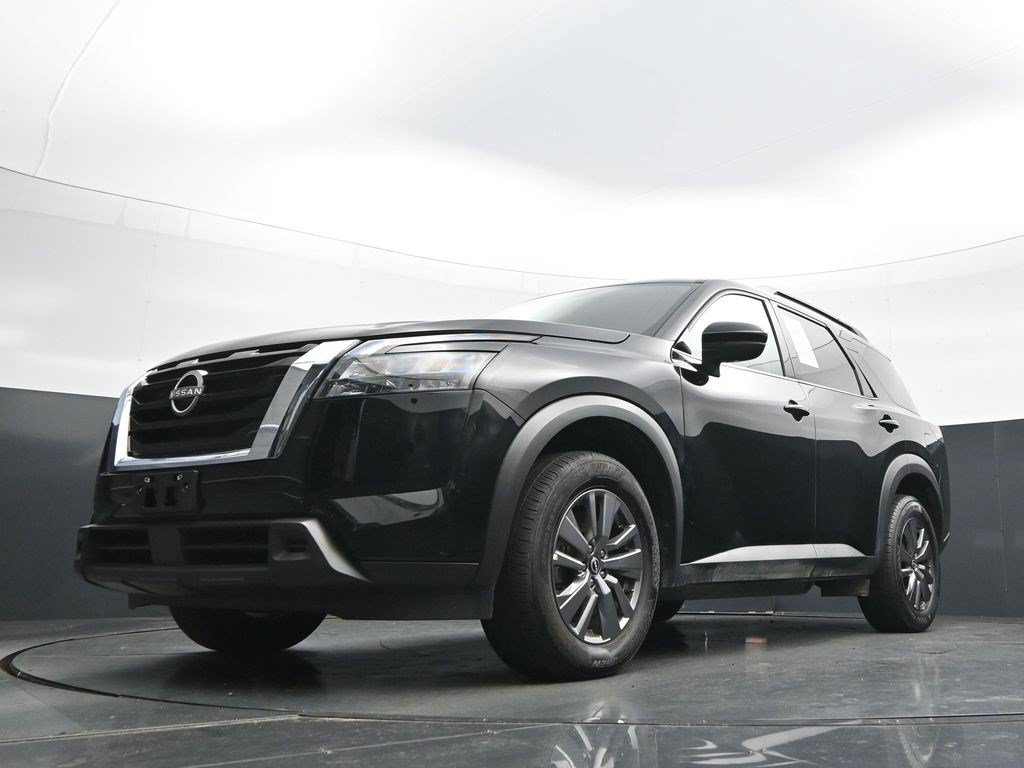 Used 2025 Super Black Nissan SV image 25