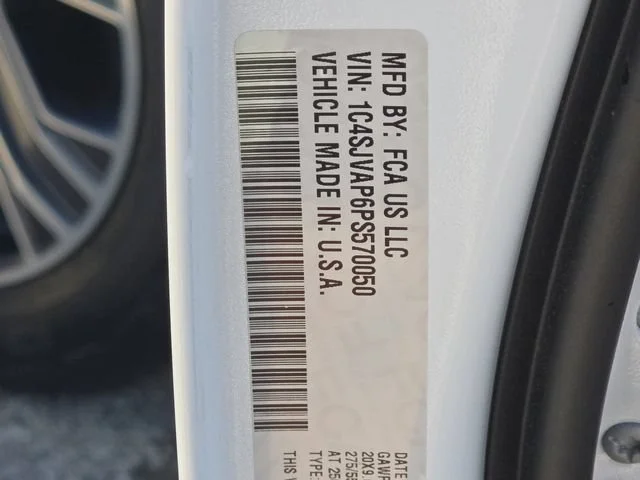 Certified Used 2023 White Jeep Base image 23