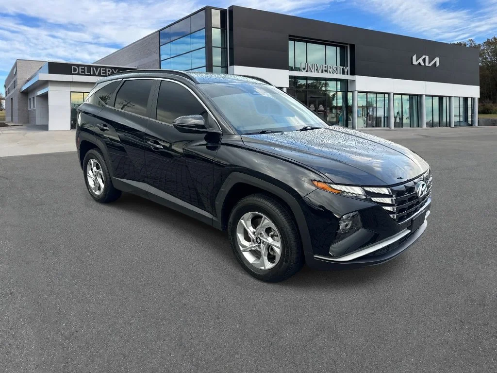 Used 2022 Black Hyundai SEL image 1