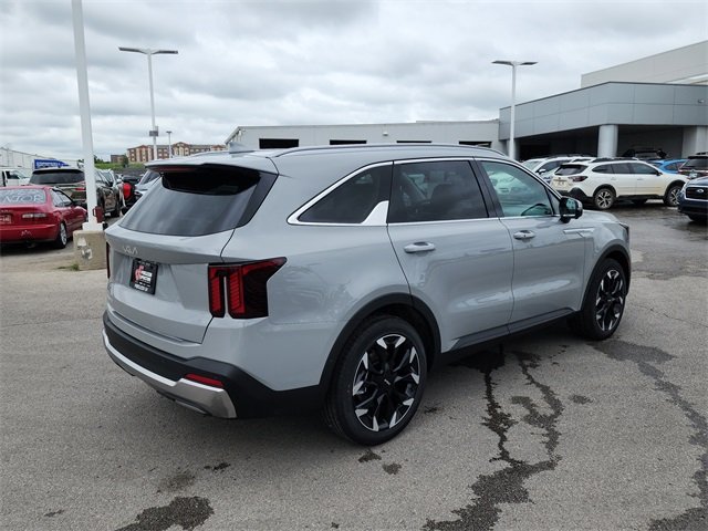 2026 Kia Sorento SX photo 2