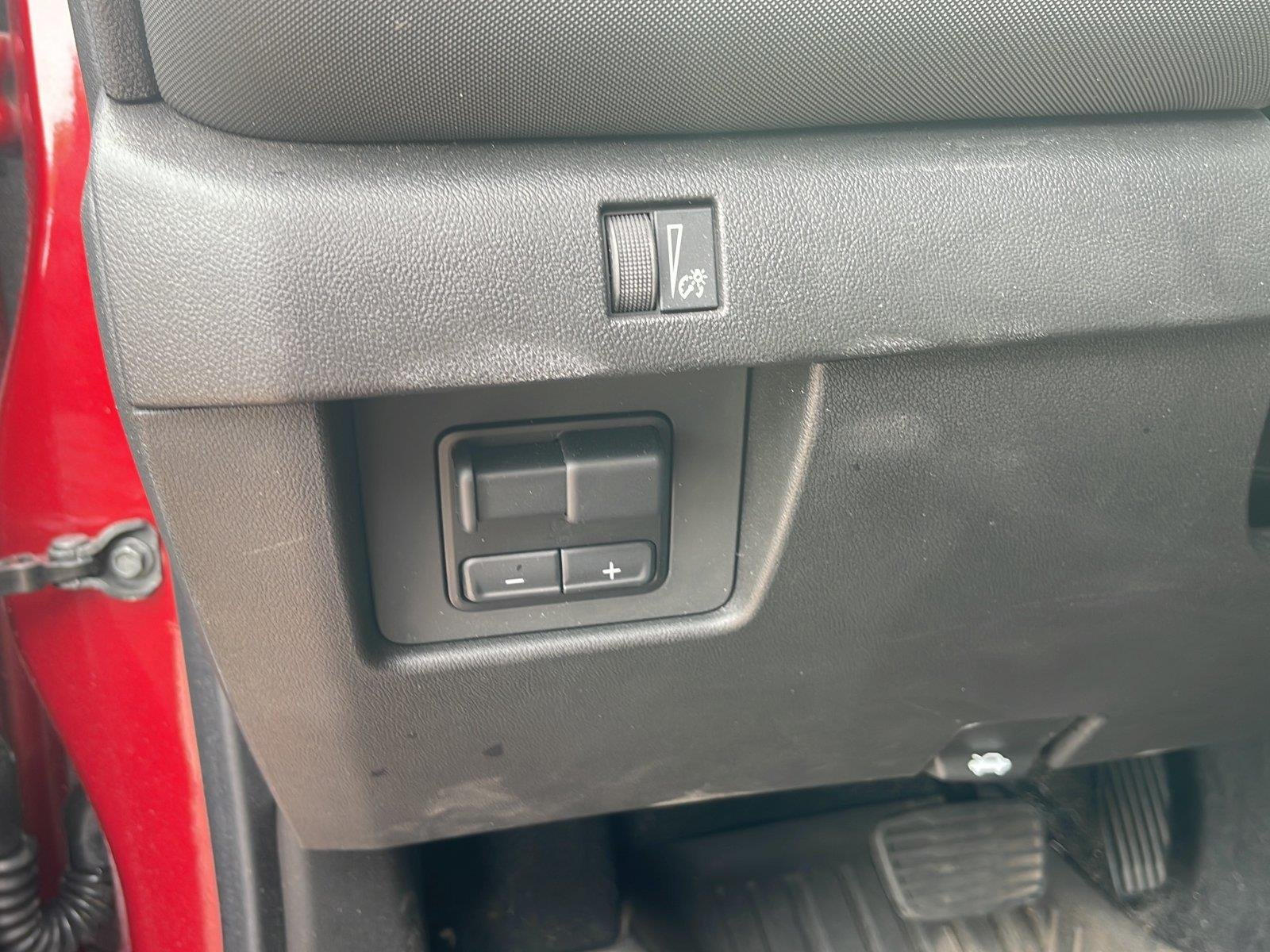 Used 2025 Radiant Red Tintcoat Chevrolet 4WD Z71 image 14