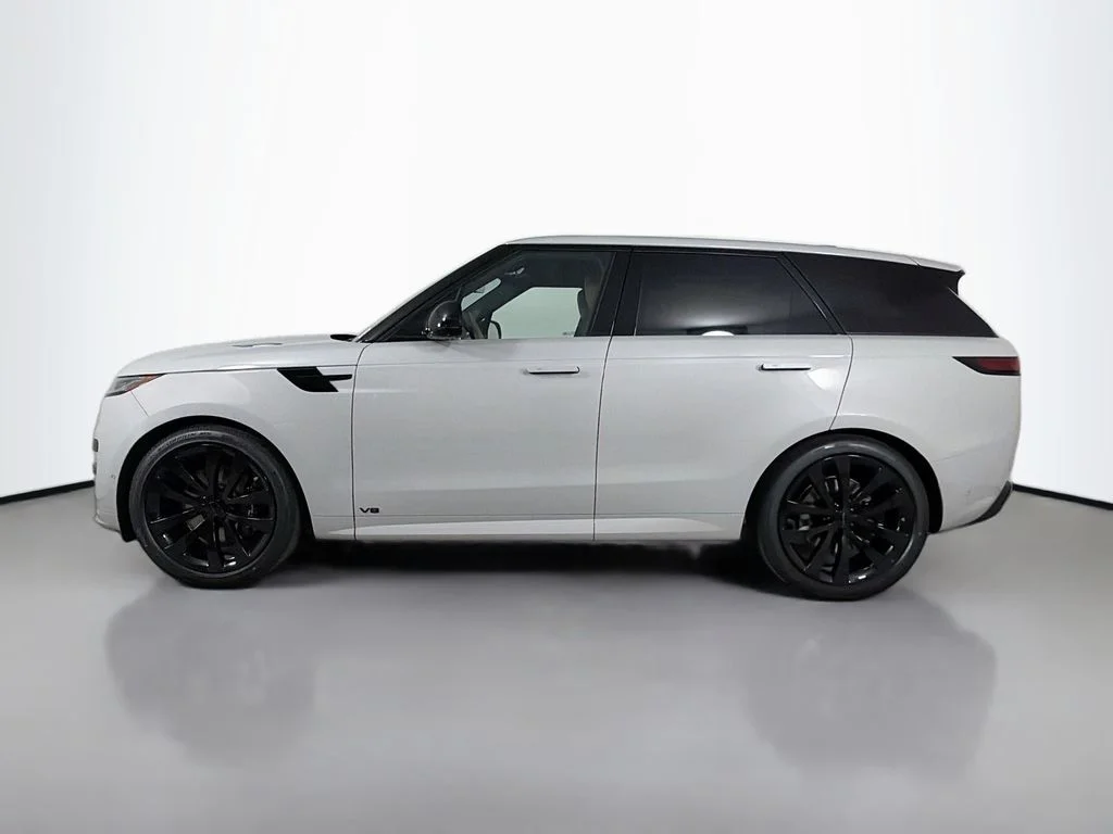 New 2026 Borasco Grey Land Rover Dynamic SE image 8