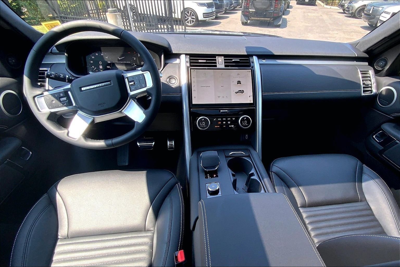 New 2026 Varesine Blue LAND ROVER Dynamic SE image 5