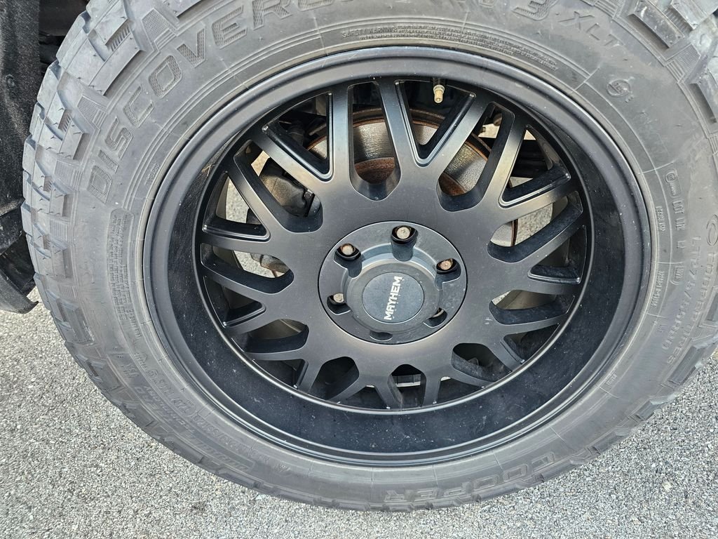 Used 2019 Black GMC SLE image 17