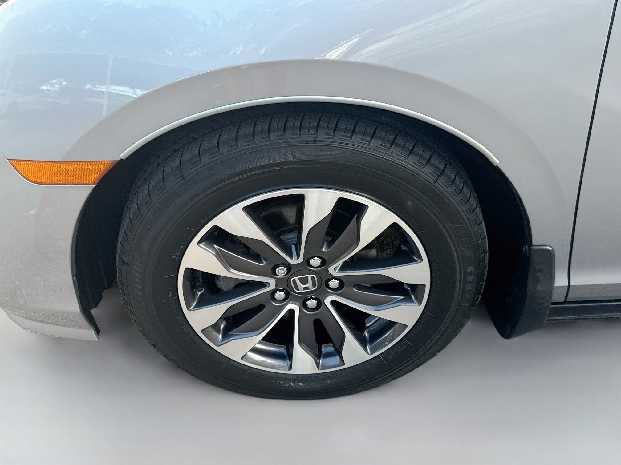 2023 Honda Odyssey EX-L - Photo 34