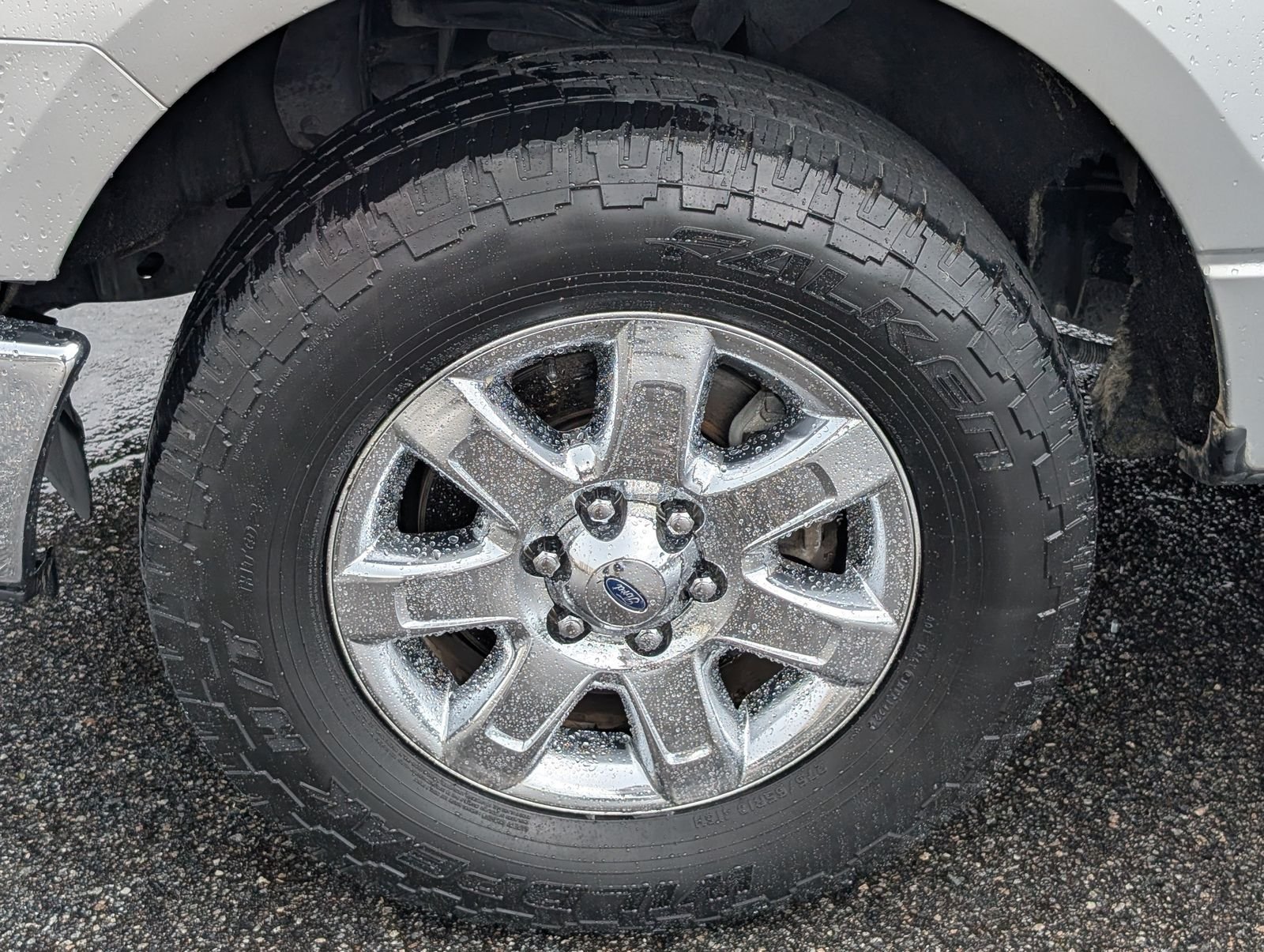 Used 2014 Ingot Silver Ford XLT image 13