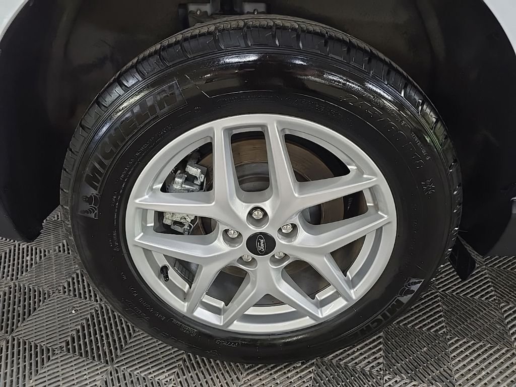 Used 2024 Oxford White Ford SEL image 19